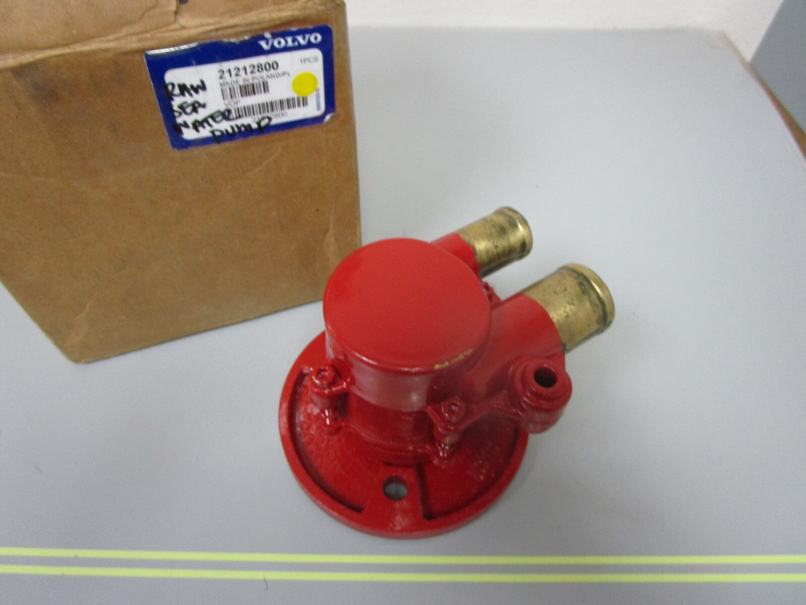*NEW OEM* 0720 Volvo Penta Raw Sea Water Pump 21212800