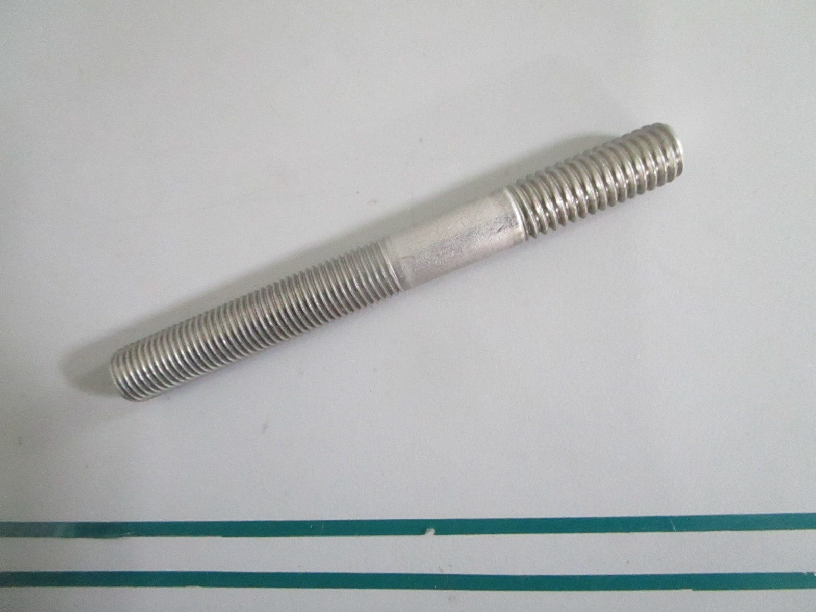 OMC NEW OEM Stud 3852546 Johnson Evinrude Marine Sterndrive NOS Genuine Part 082