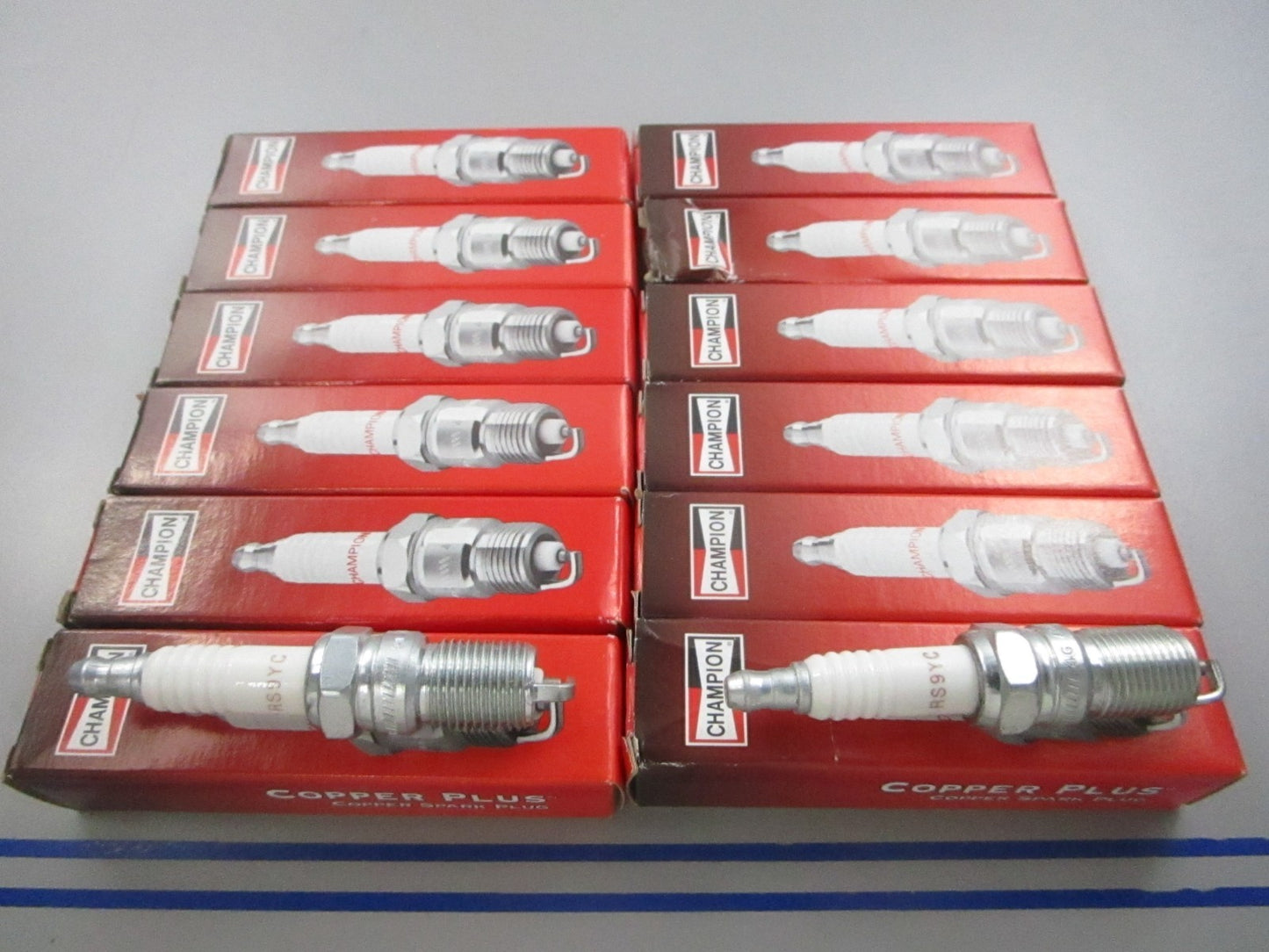 NEW (LOT OF 12) RS9YC Champion Spark Plug 0810