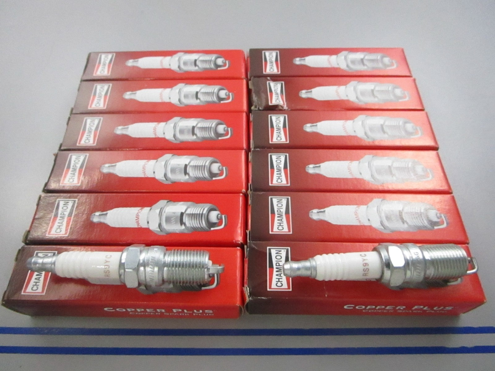 NEW (LOT OF 12) RS9YC Champion Spark Plug 0810