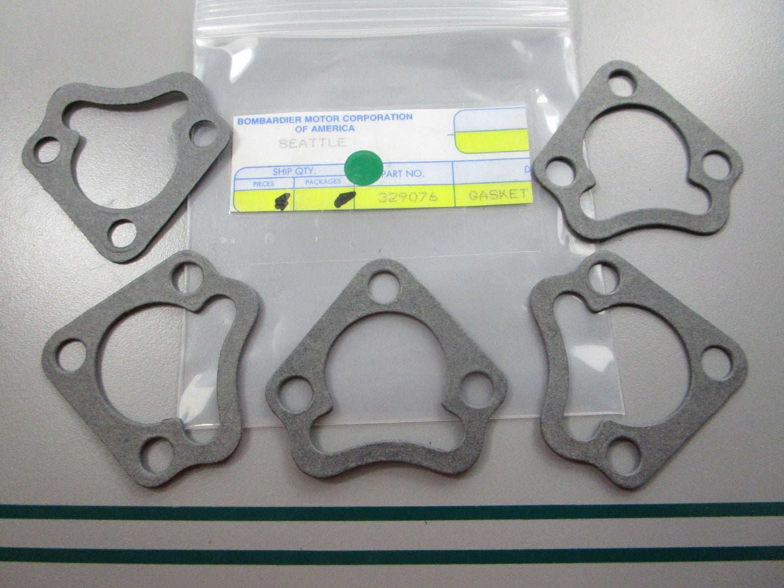 NEW OEM (LOT OF 5) 329076 0329076 OMC Johnson Evinrude Gasket 0810