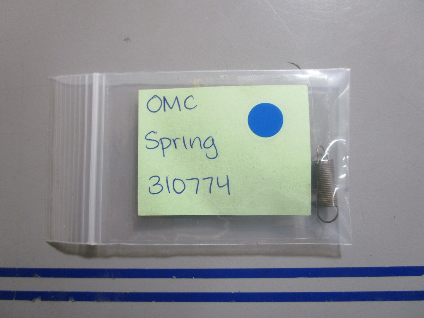 *NEW OEM* 0810 OMC Johnson Evinrude Spring 310774 0310774