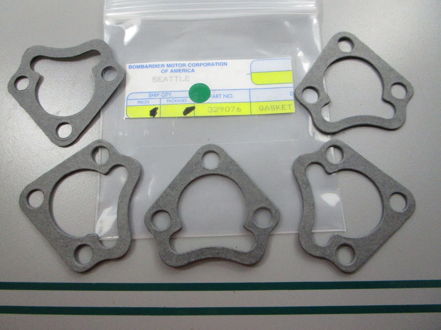 NEW OEM (LOT OF 5) 329076 0329076 OMC Johnson Evinrude Gasket 0810