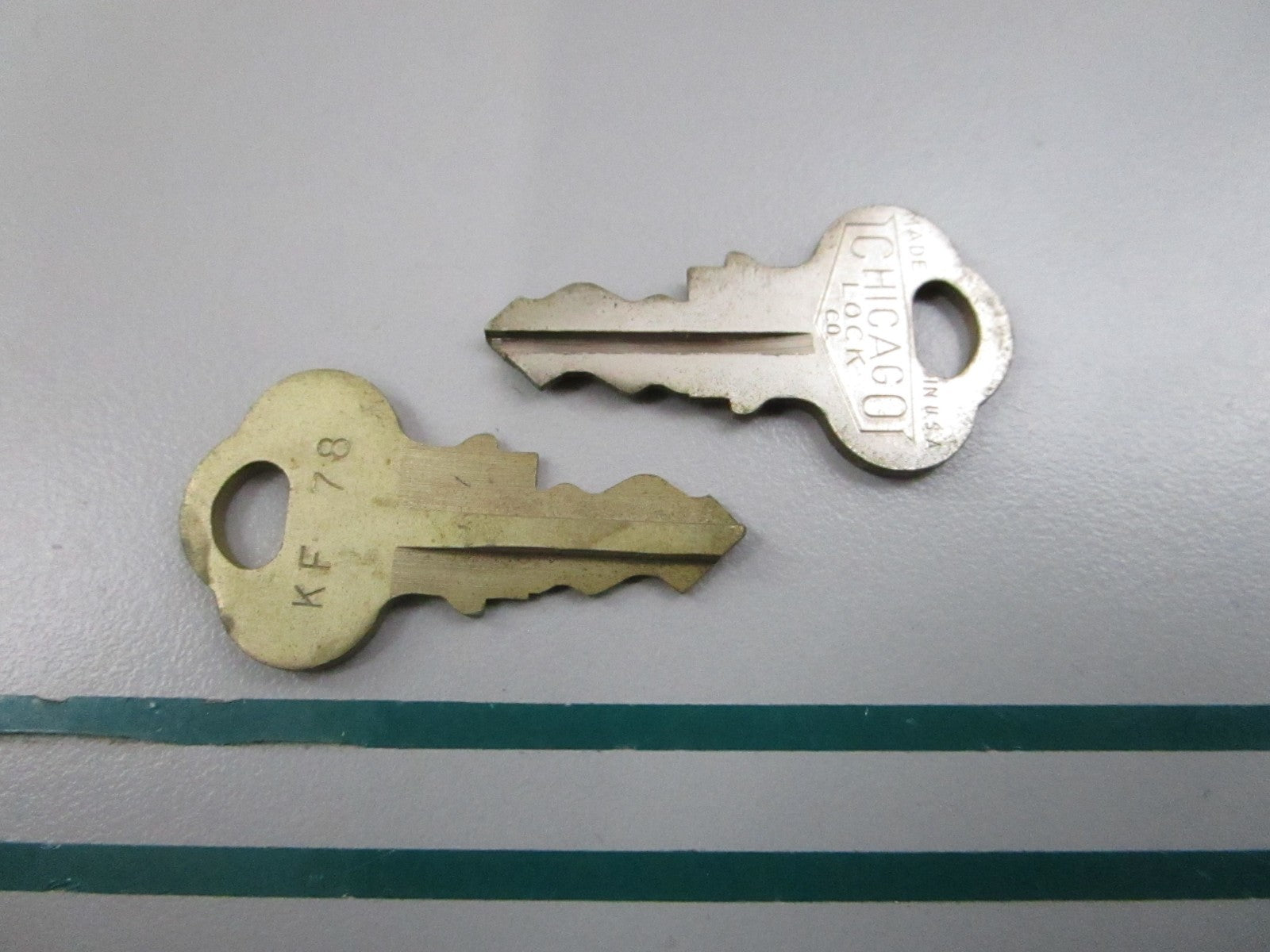NEW OEM (LOT OF 2) 501593 0501593 OMC Johnson Evinrude KF78 Ignition Key 0810