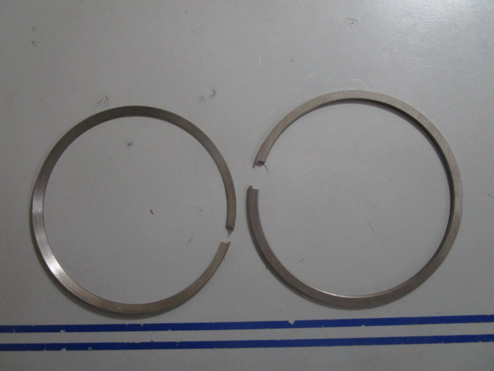 *NEW OEM* 0810 Mercury Quicksilver 2 Piston Ring Set FA658260