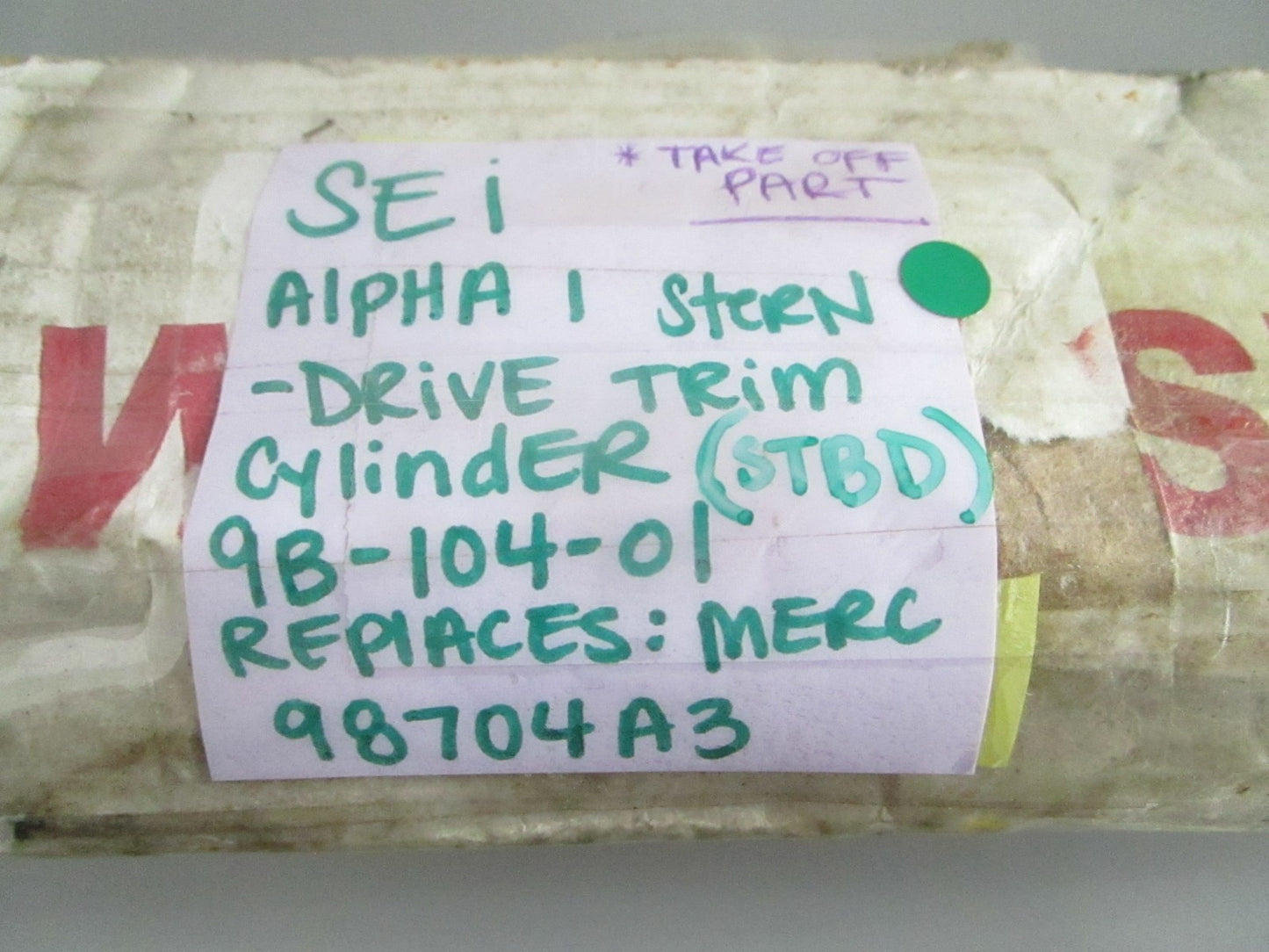 NEW 9B-104-01 SEI Alpha I Sterndrive STBD Trim Cylinder Rep: 98704A3 Merc 0820