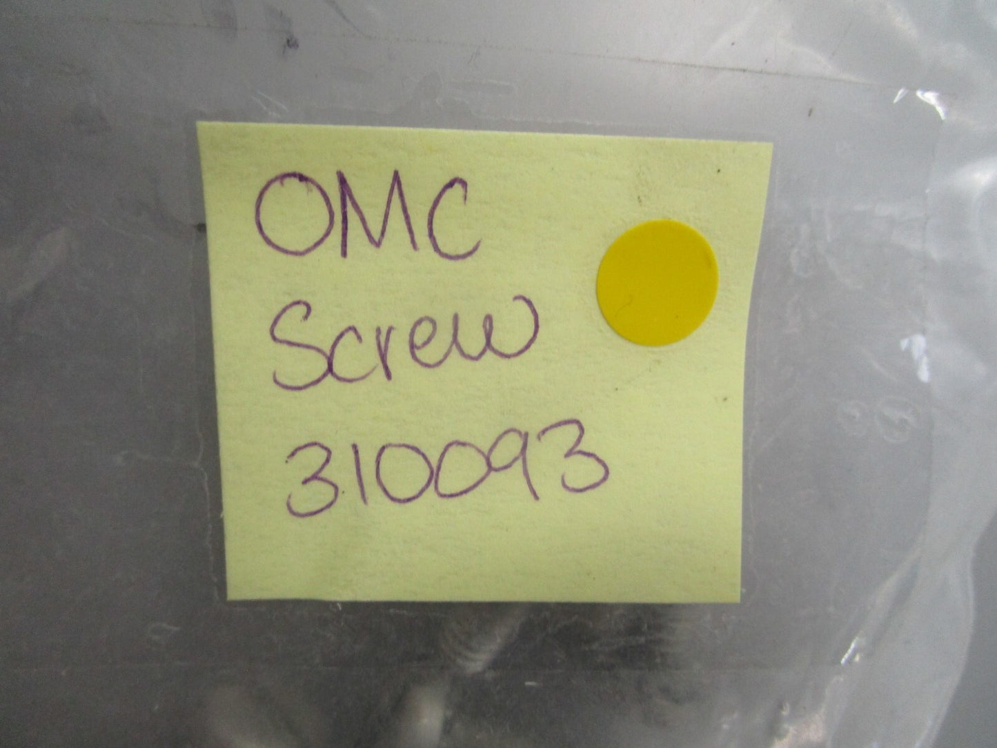 *NEW OEM* (LOT OF 2) 0810 OMC Johnson Evinrude Screw 310093 0310093