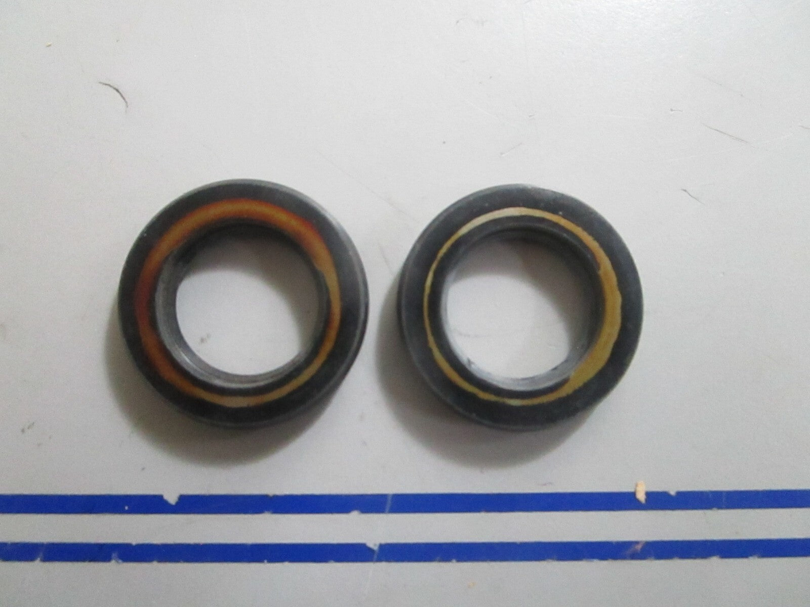 *NEW* (LOT OF 2) 0810 Nivel Oil Seal 3989 Replaces: 93101-22067-00