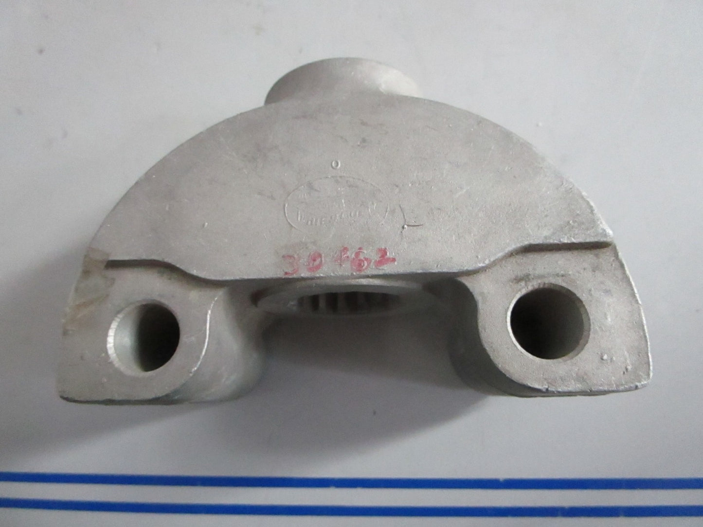 NEW OEM 30462A1 Mercury Quicksilver Yoke 0820
