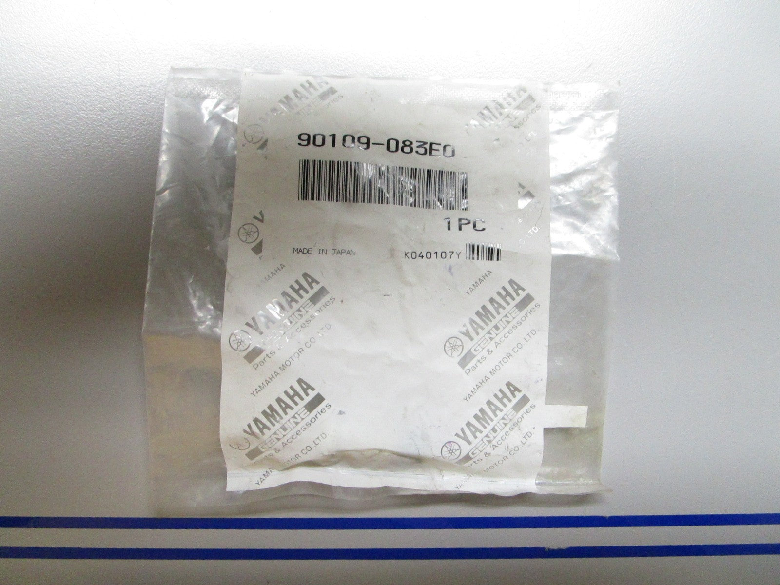 *NEW OEM* 0810 Yamaha Bolt 90109-083E0