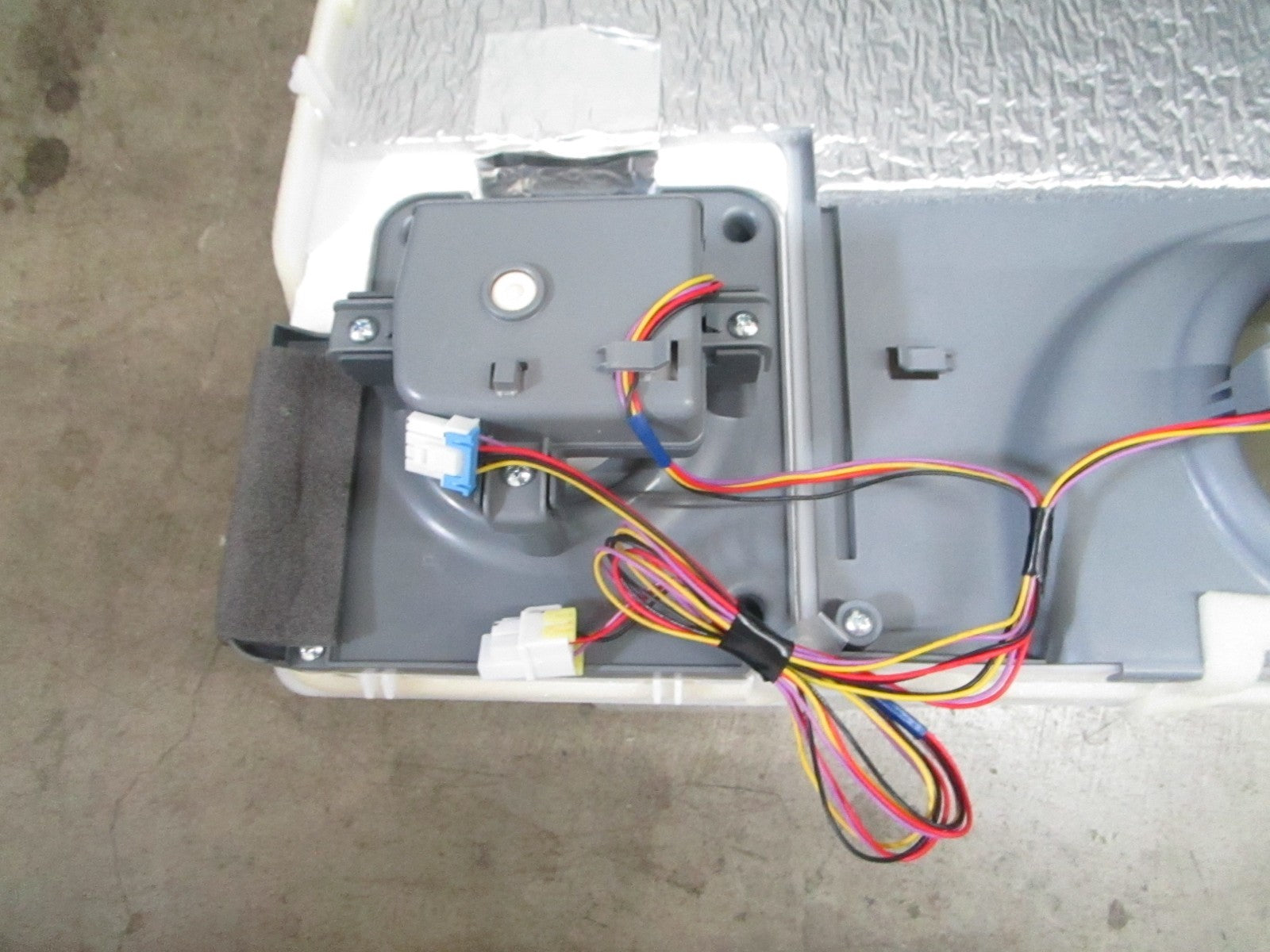 *NEW OEM* 0820 LG Fan Grille Assy AEB73764534