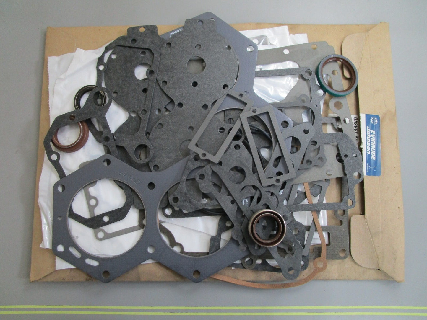 *NEW OEM* 0820 OMC Johnson Evinrude Powerhead Gasket Set 439085 0439085