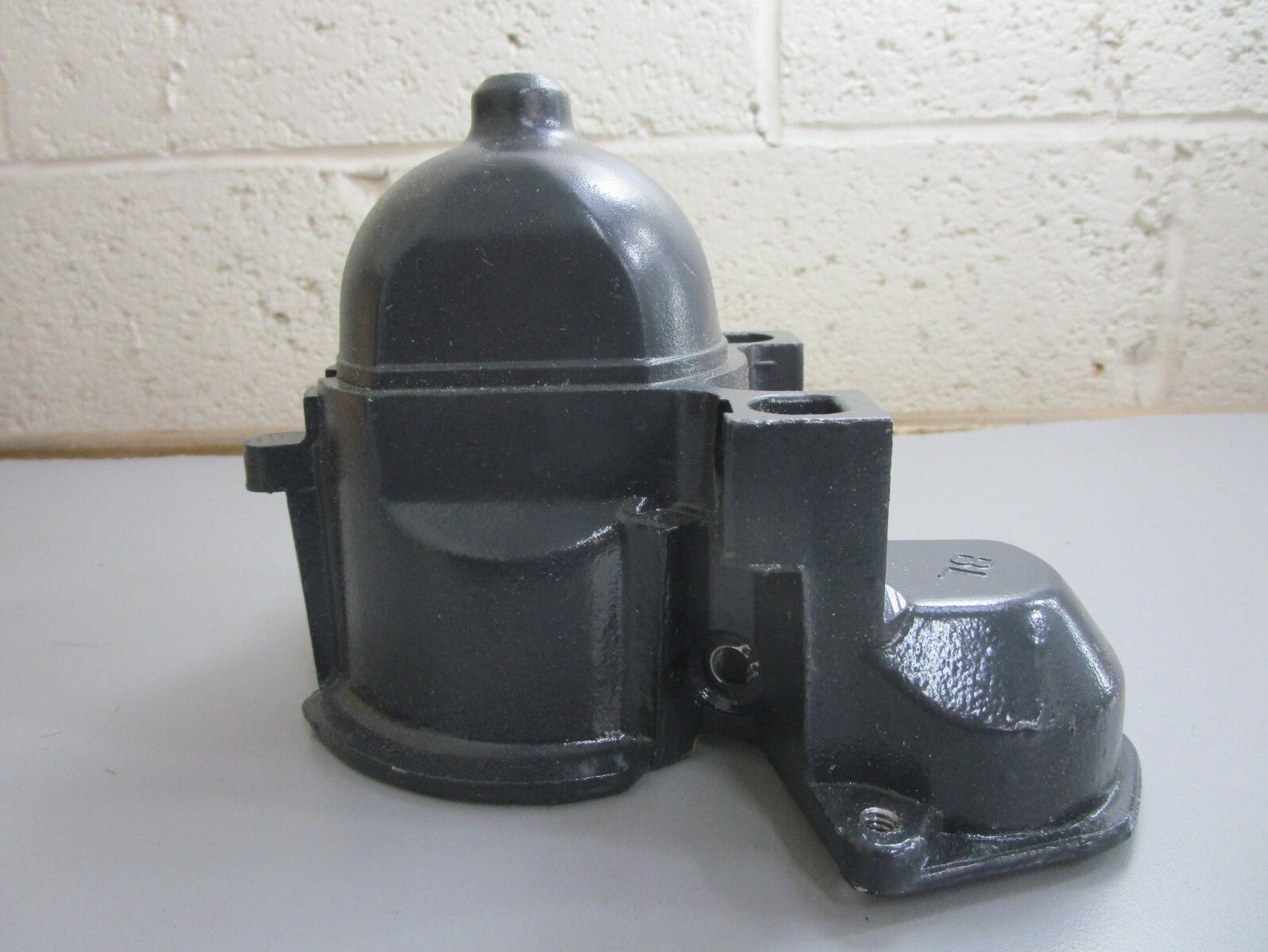 *NEW OEM* 0820 OMC Johnson Evinrude Drive Housing 914392 0914392 10496270