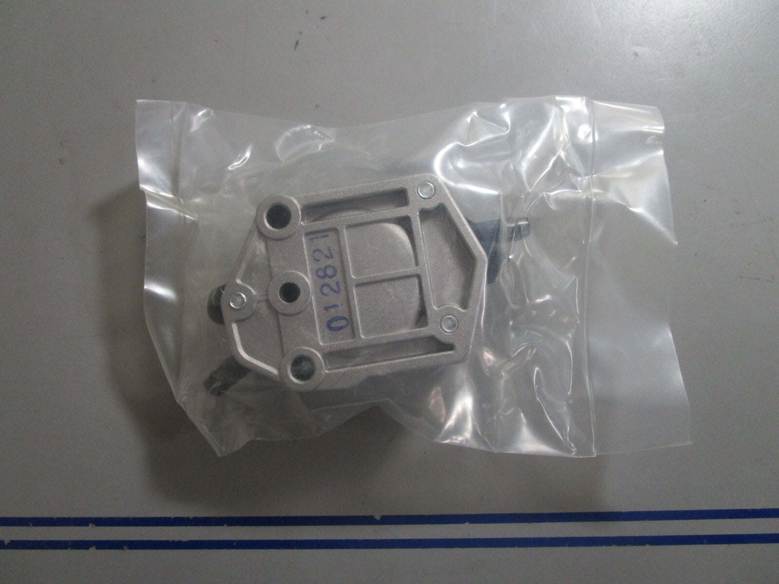 *NEW* 0810 Sierra Fuel Pump 18-7334 Replaces: Yamaha