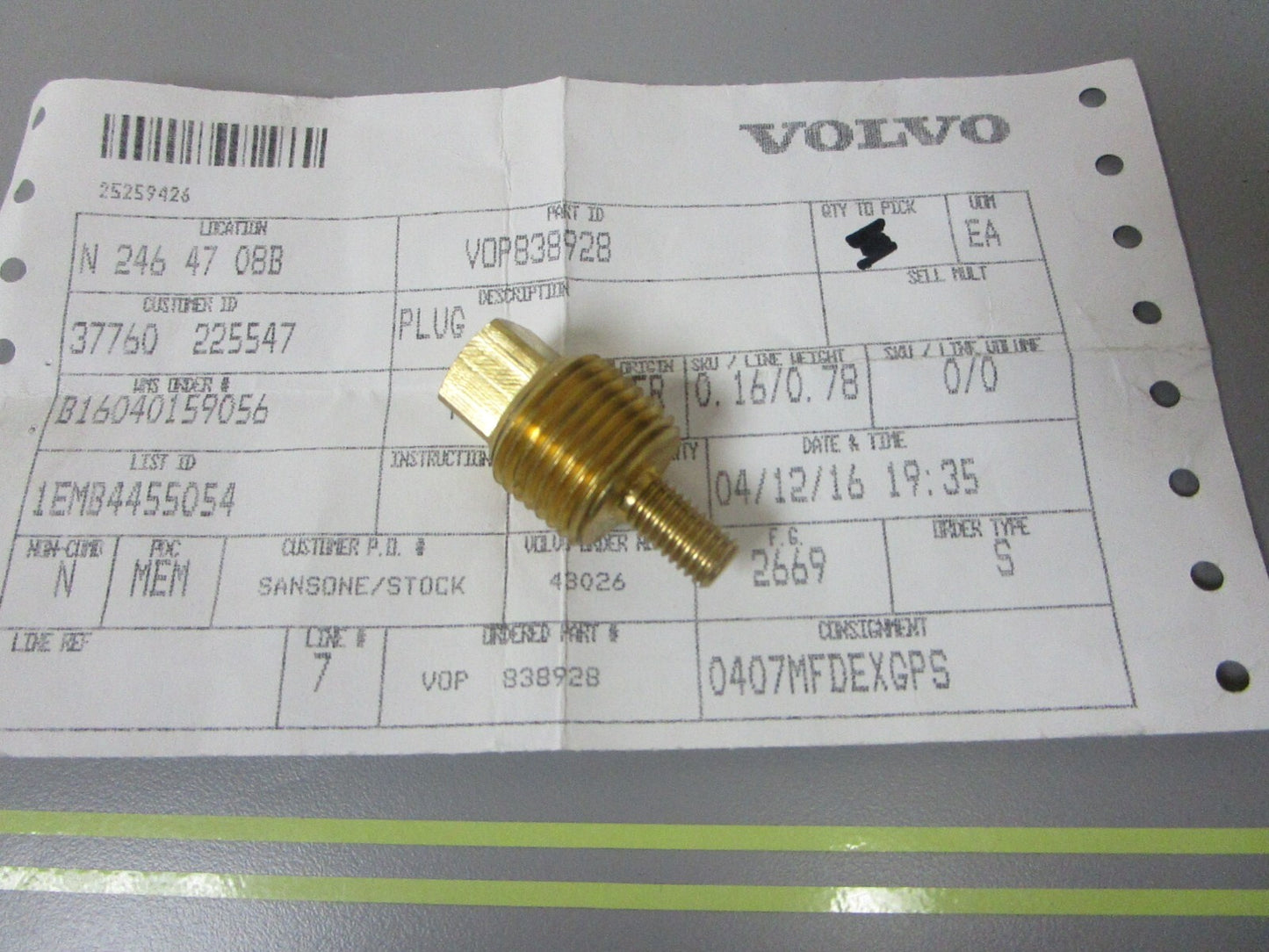 *NEW OEM* 0810 Volvo Penta Anode Plug 838928