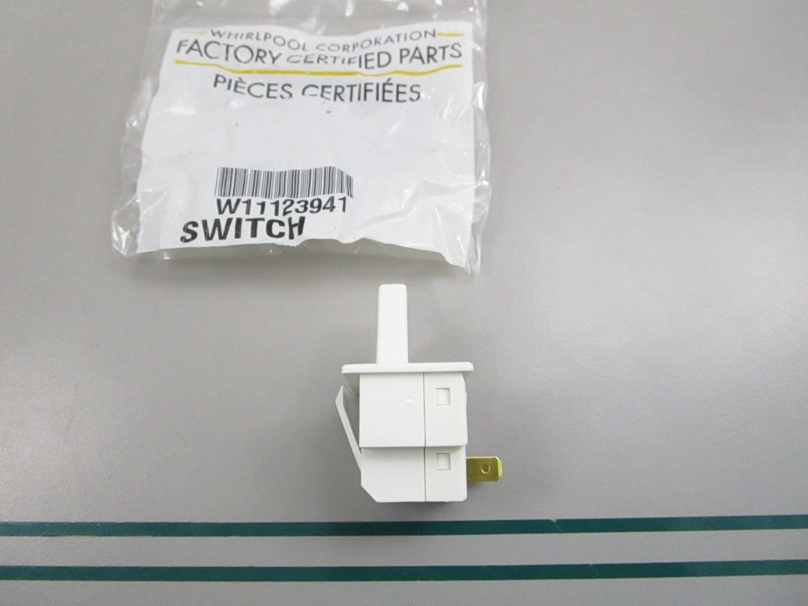 NEW OEM W11123941 Whirlpool Switch 0810