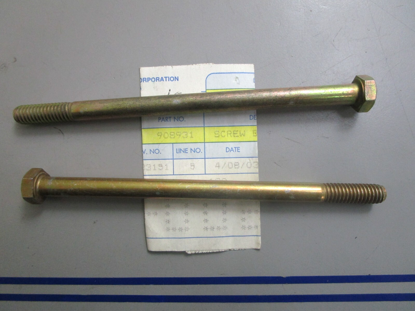 *NEW OEM* (LOT OF 2) 0810 OMC Johnson Evinrude Screw 908931 0908931