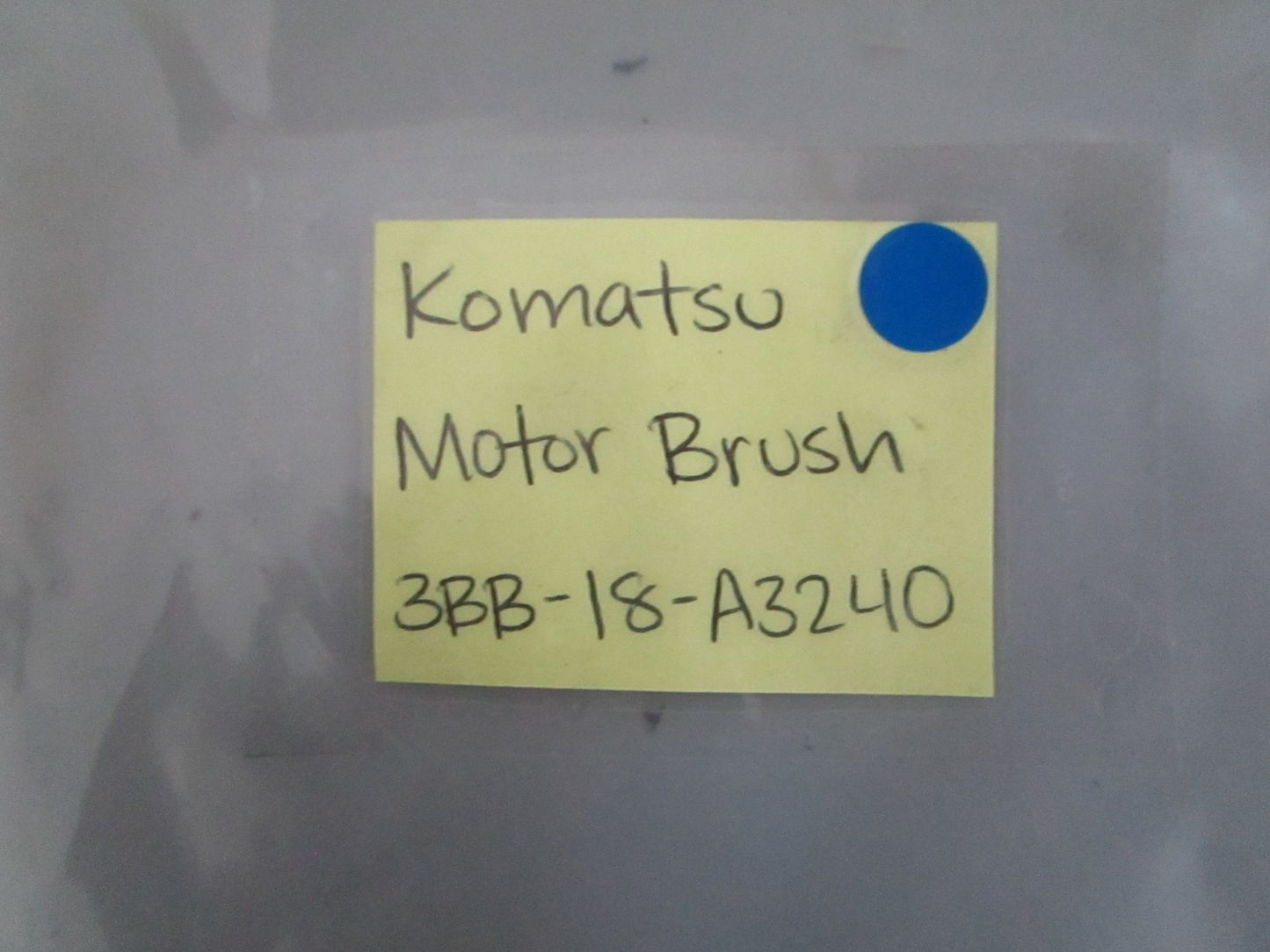 *NEW OEM* 0820 Komatsu Motor Brush 3BB-18-A3240