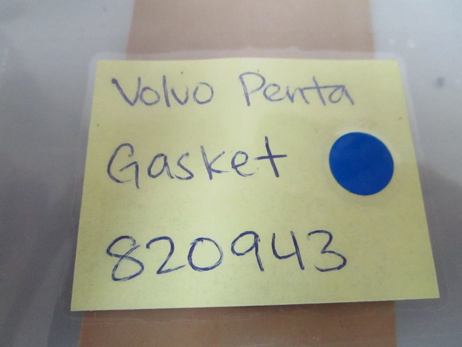 *NEW OEM* 0810 Volvo Penta Gasket 820943