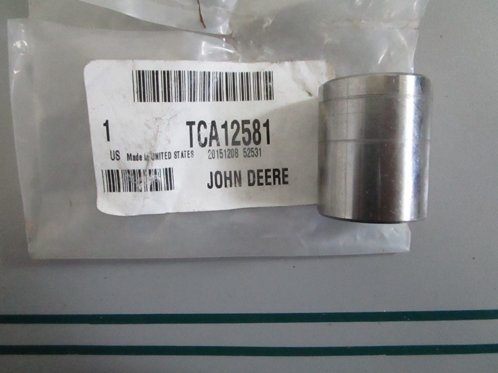NEW OEM TCA12581 John Deere Splined Coupling 0820