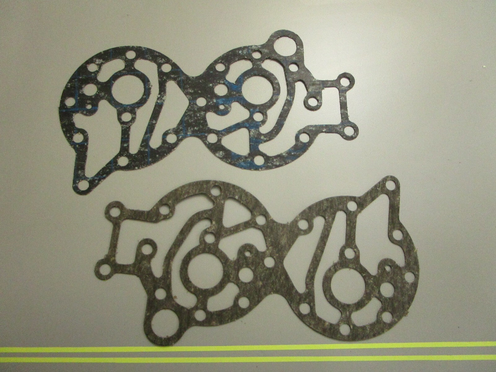 *NEW OEM* (LOT OF 2) 0810 OMC Johnson Evinrude Gasket 307762 0307762