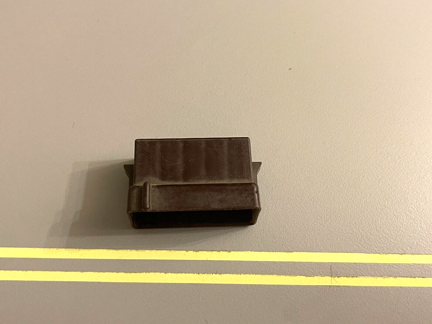 *NEW OEM* 0750 OMC Johnson Evinrude HOUSING CONNECTOR 311472 0311472