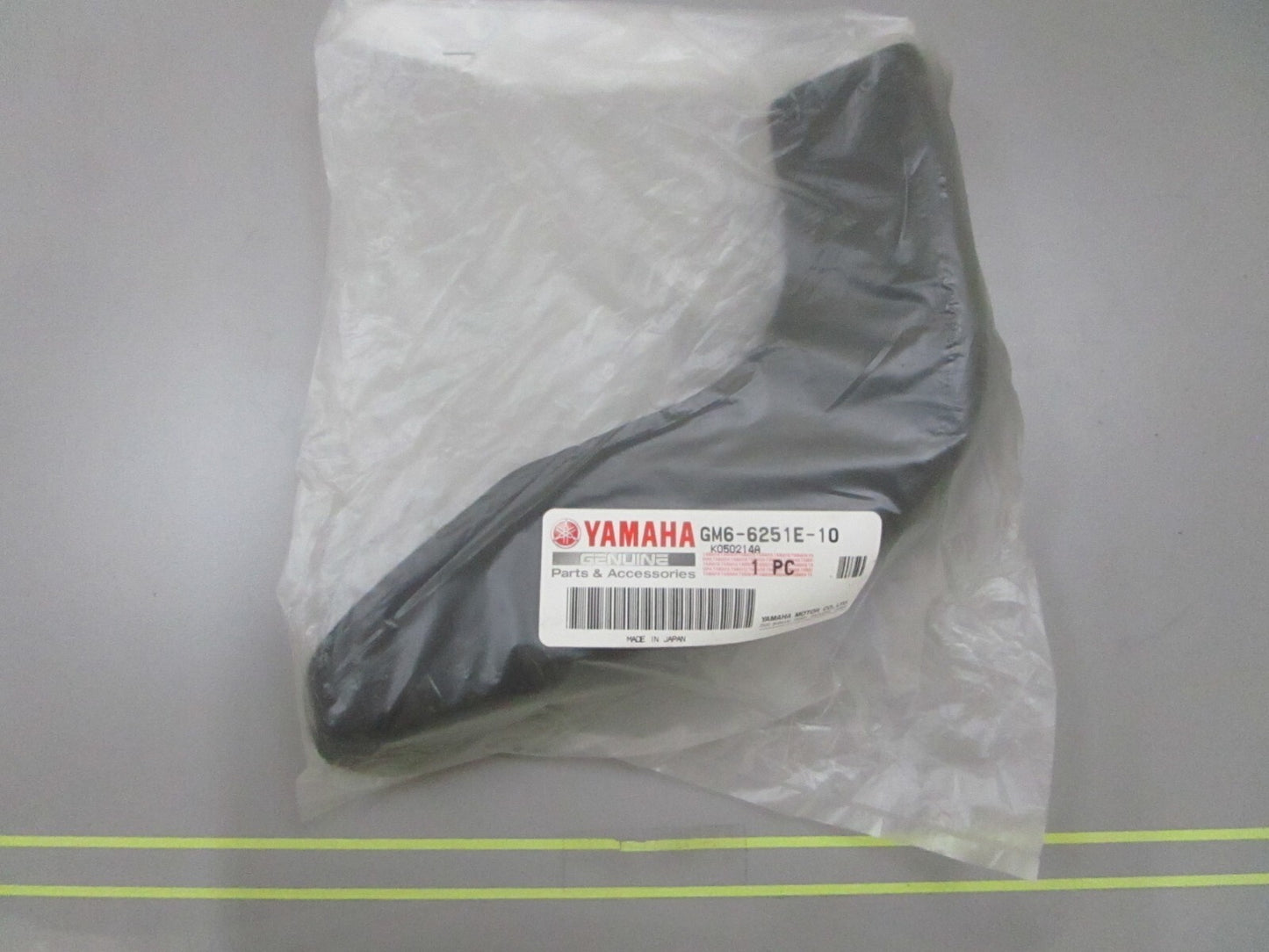 *NEW OEM* 0810 Yamaha Stern Gunwale 2 GM6-625IE-10-00