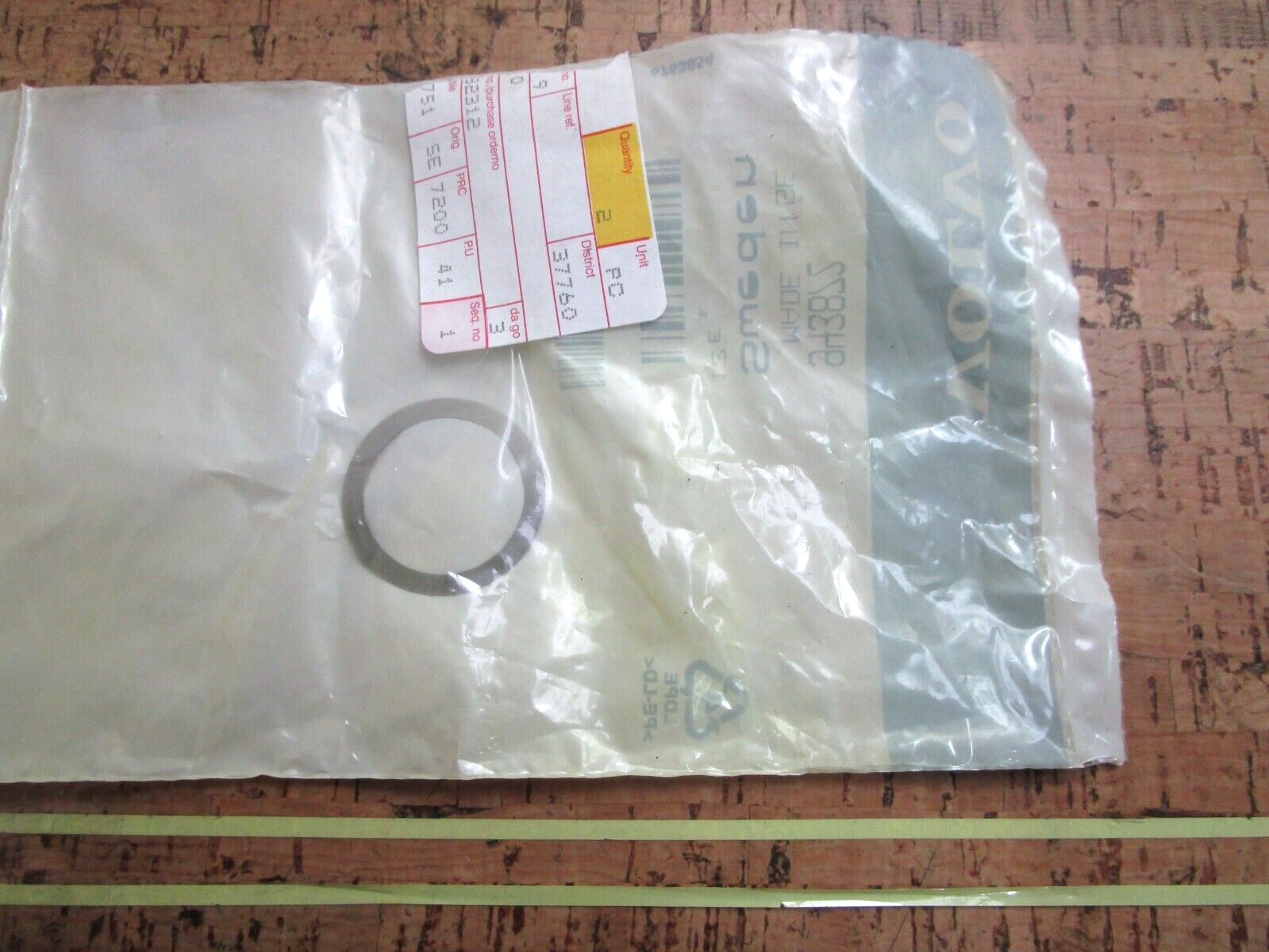 *NEW OEM* 0810 Volvo Penta Shim 943872