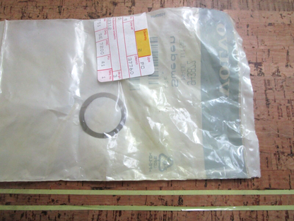 *NEW OEM* 0810 Volvo Penta Shim 943872