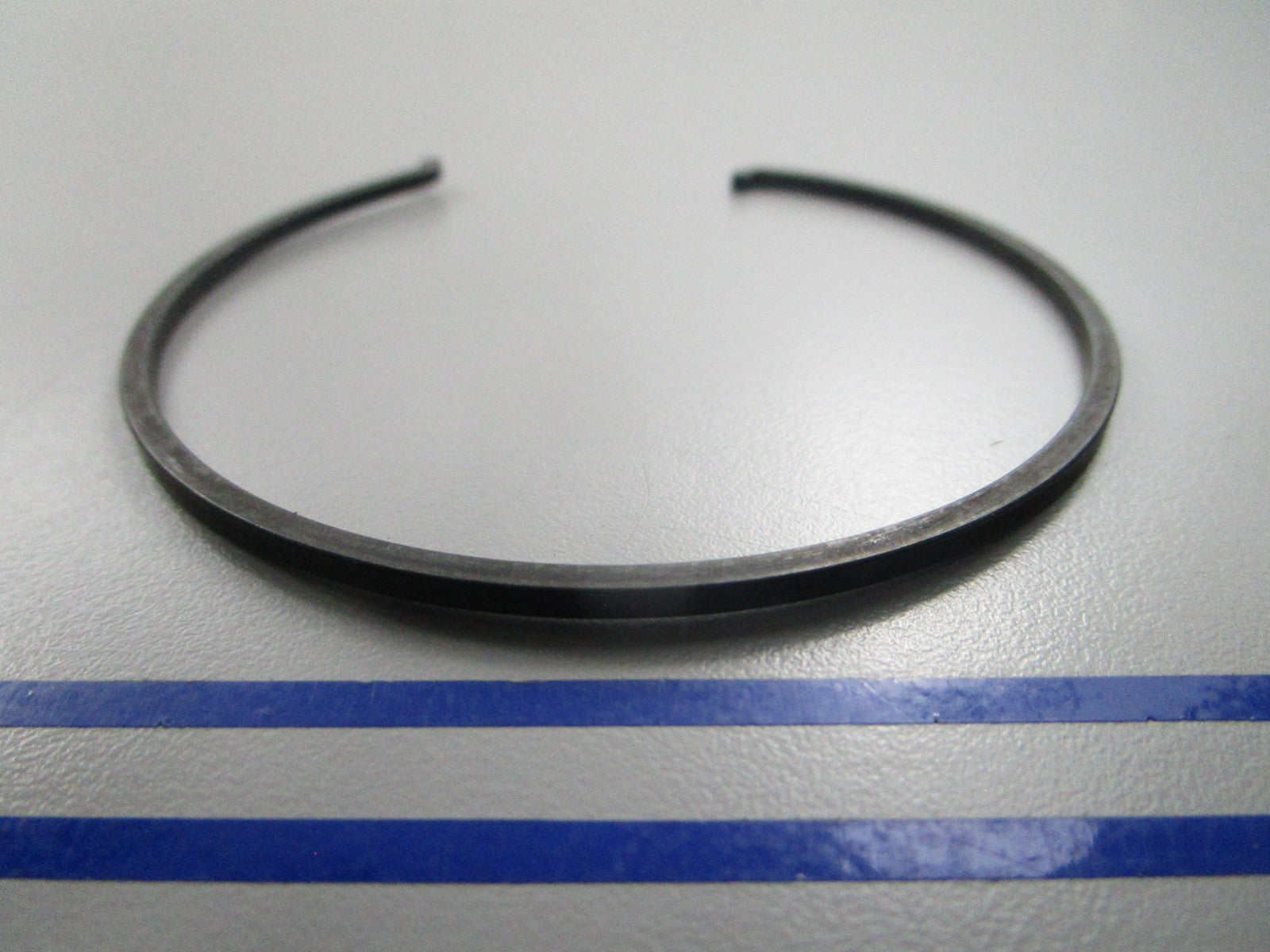 NEW OEM 073981-003 Crown Retainer Square Wire 0810