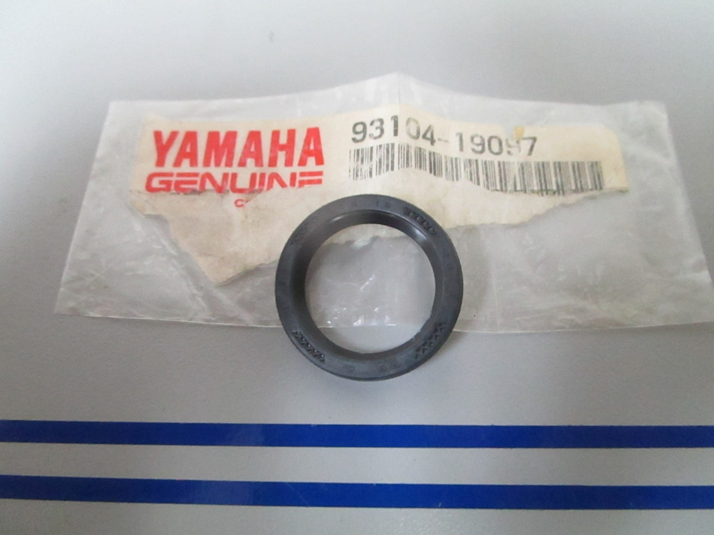 NEW OEM 93104-19097 Yamaha Oil Seal 0720