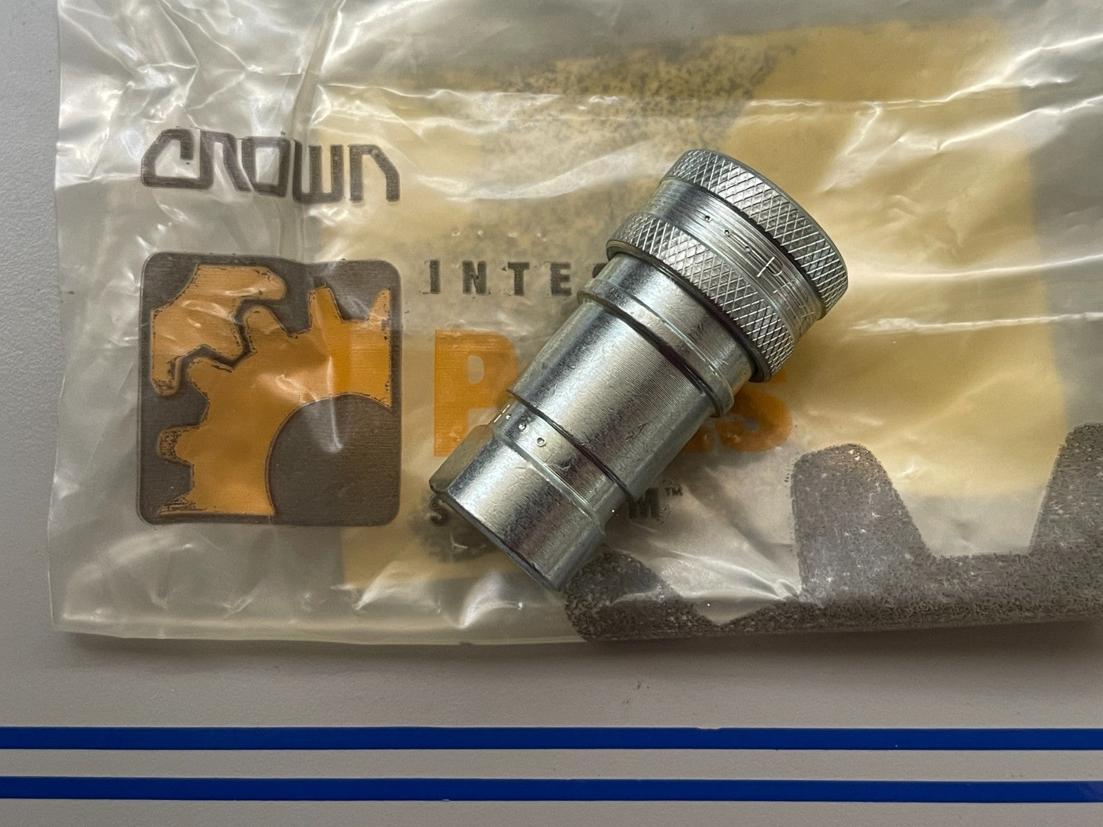 *NEW OEM* 0720 Crown Coupler 088839