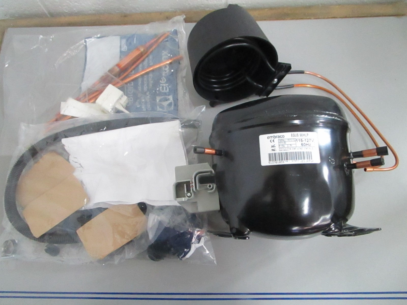 *NEW OEM* 0820 Electrolux Compressor Kit 5304475102