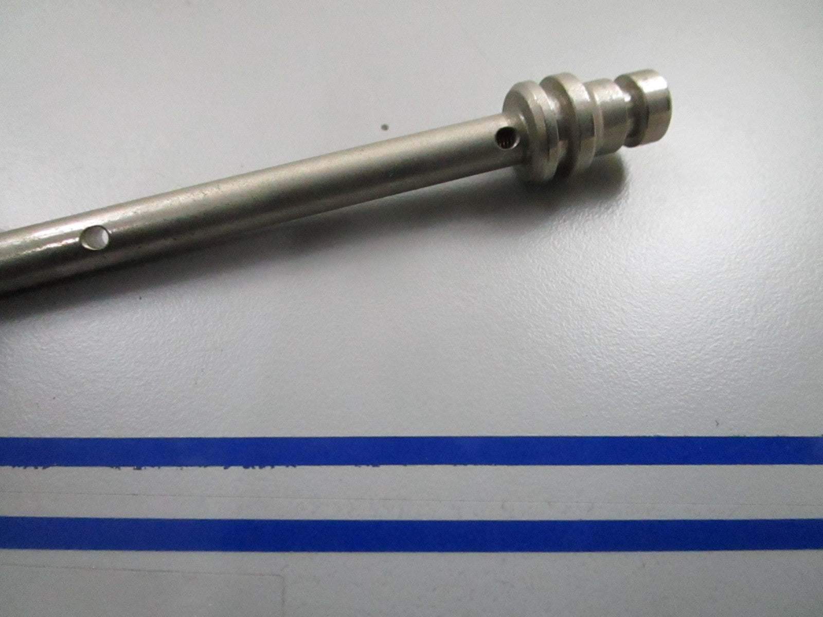 *NEW OEM* 0810 OMC Johnson Evinrude Plunger & Valve 432143 0432143