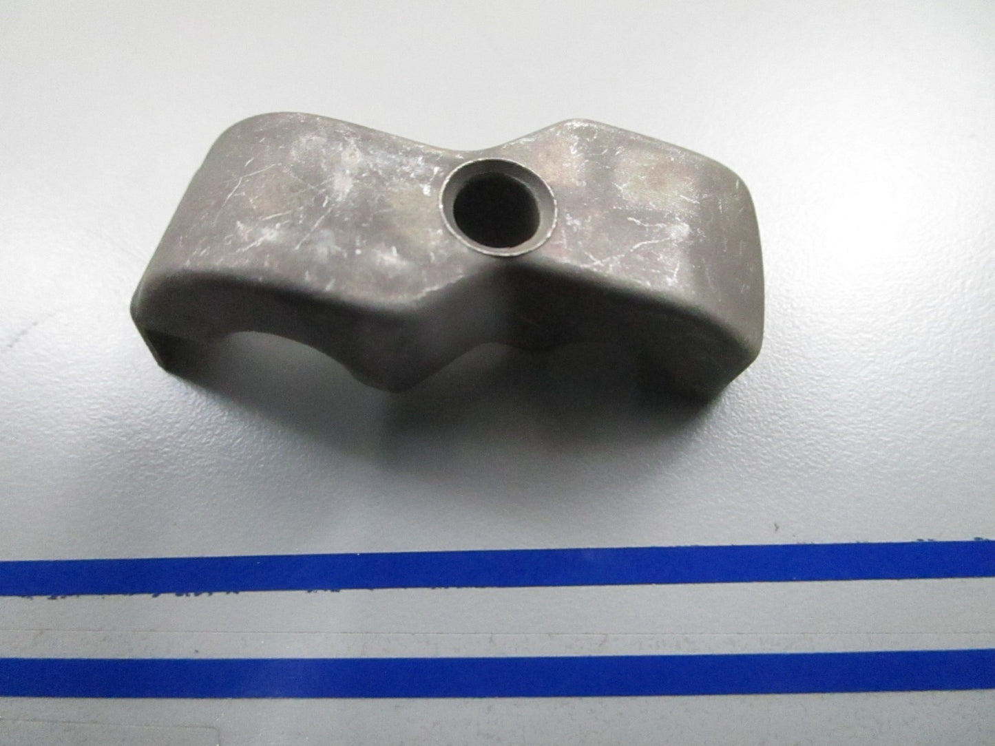 *NEW OEM* 0810 OMC Johnson Evinrude Trunnion 349060 0349060