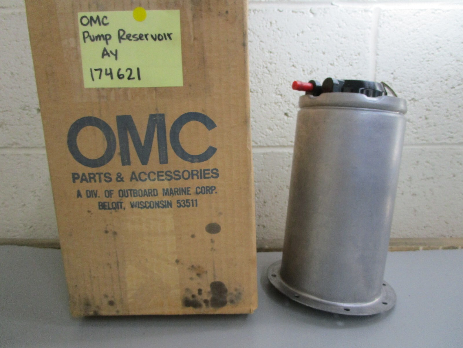 *NEW OEM* 0820 OMC Johnson Evinrude Pump Reservoir Ay 174621 0174621