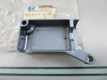 NEW OEM 697-8252F-00-EK Yamaha Main Switch Cover 0810
