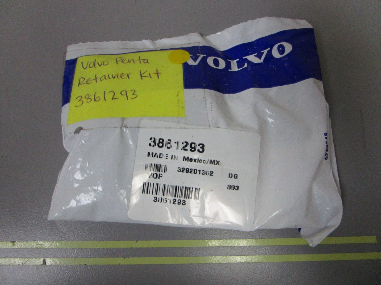 *NEW OEM* 0720 Volvo Penta Retainer Kit 3861293
