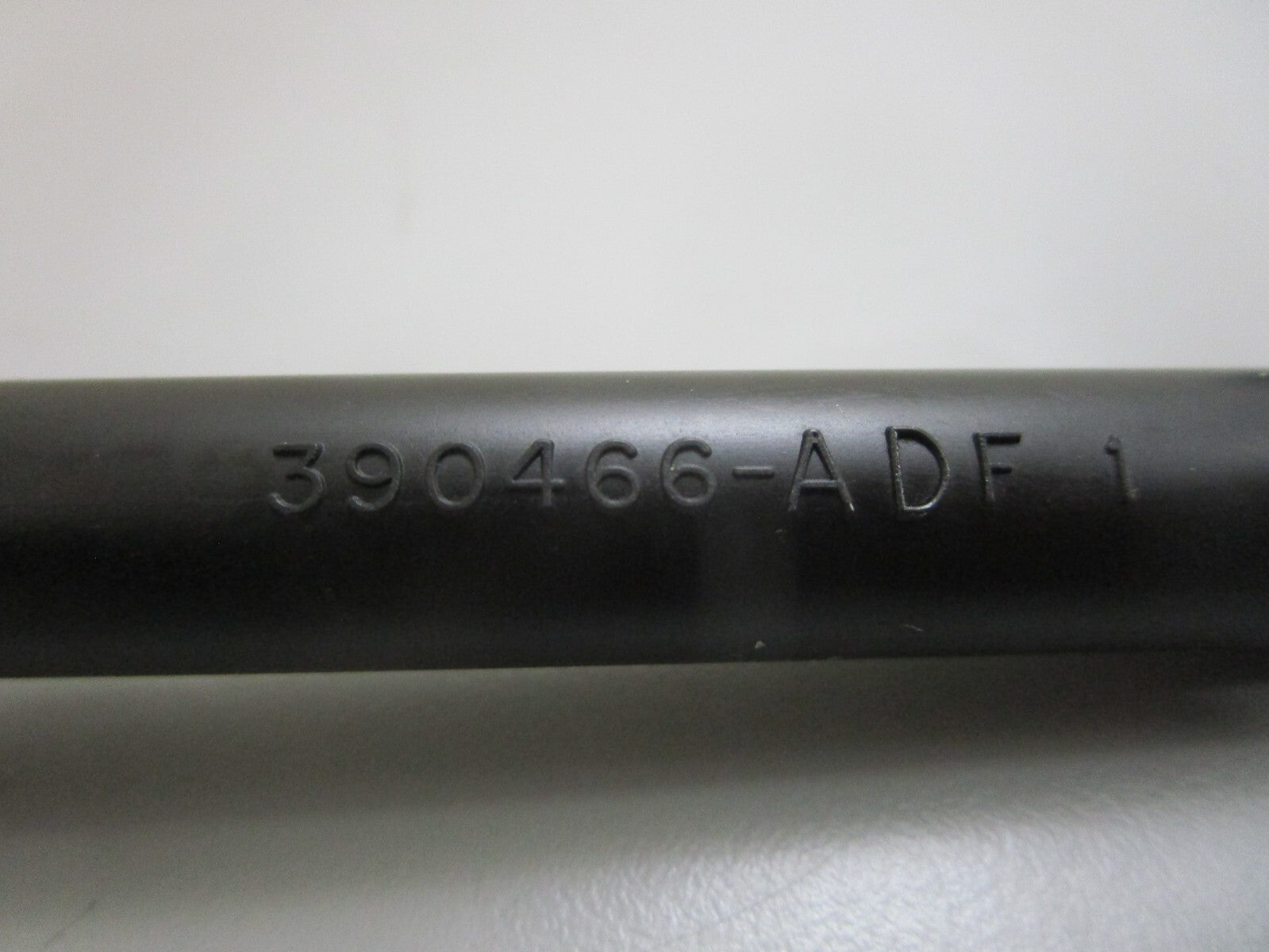 *NEW OEM* 0820 OMC Johnson Evinrude Fuel Manifold Ay 390465 390466