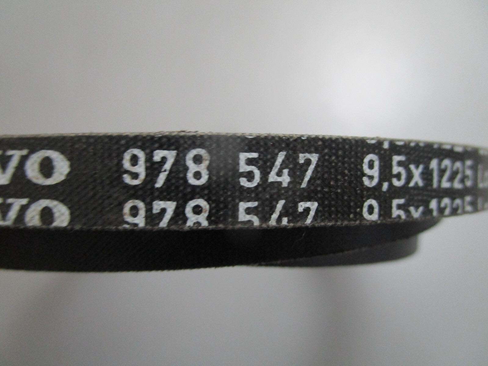 *NEW OEM* 0820 Volvo Penta V-Belt 978547