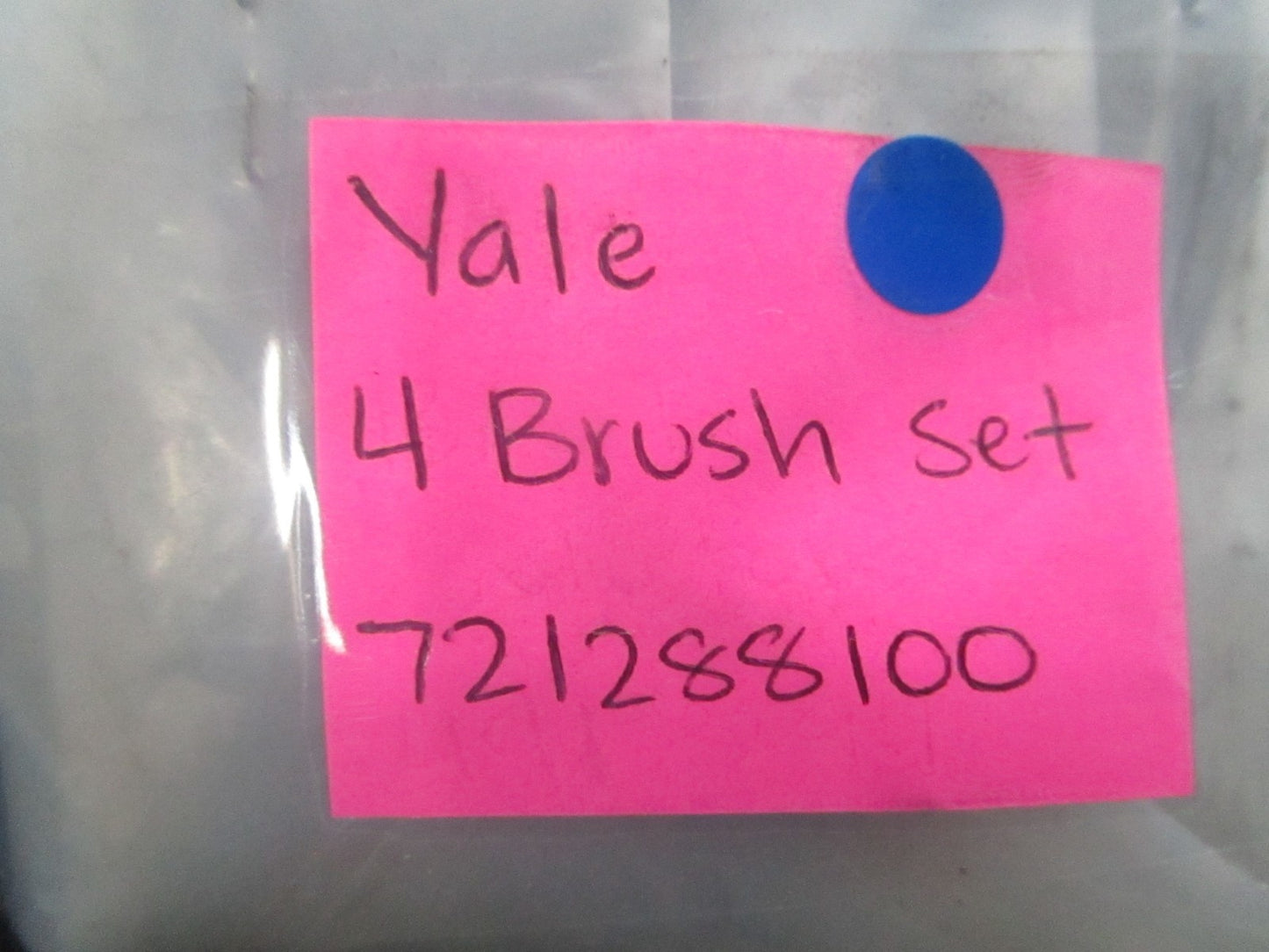 *NEW OEM* 0810 Yale 4 Brush Set 721288100