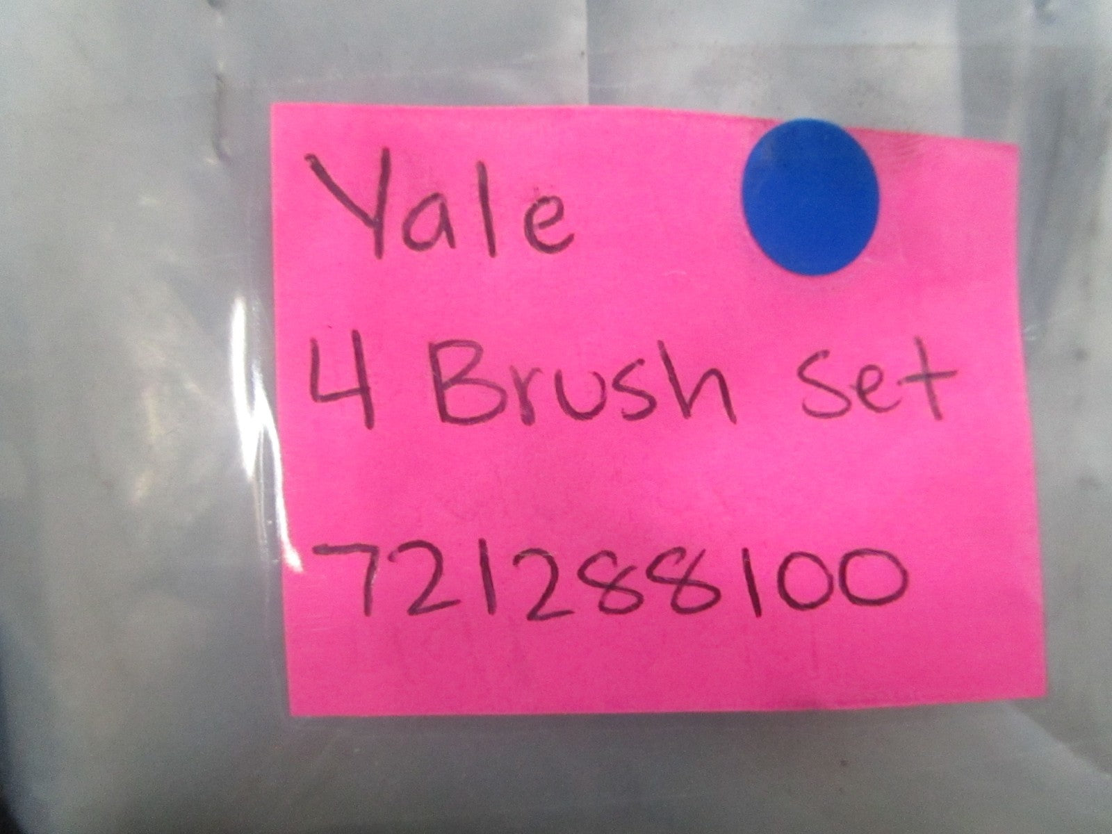 *NEW OEM* 0810 Yale 4 Brush Set 721288100