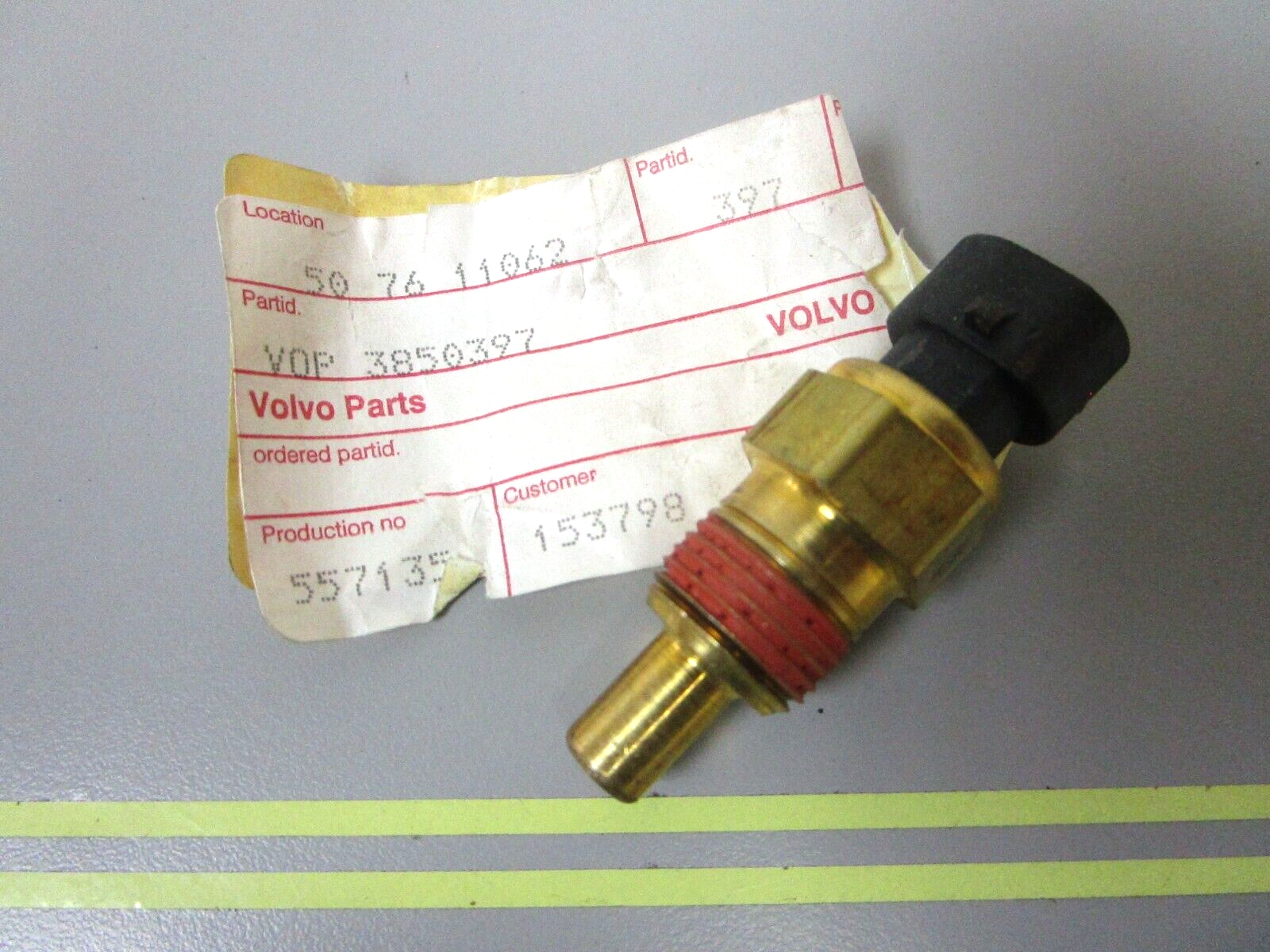*NEW OEM* 0720 Volvo Penta Coolant Temperature Sensor 3850397