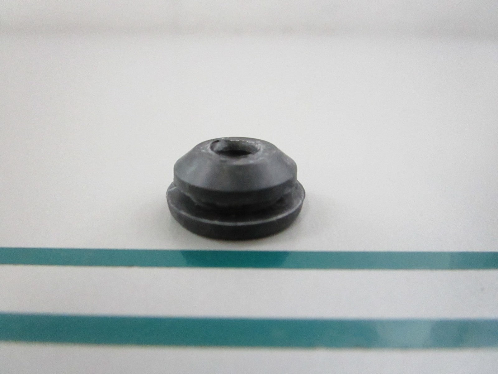 NEW OEM 90480-11M36-00 Yamaha Grommet 0810