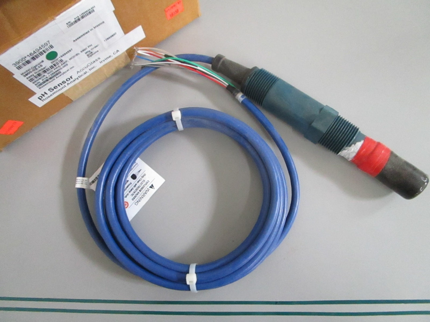 Rosemount 3900-02-10 Model 3900 AccuGlass pH Sensor W/O Pre-Amp NEW OEM 0820