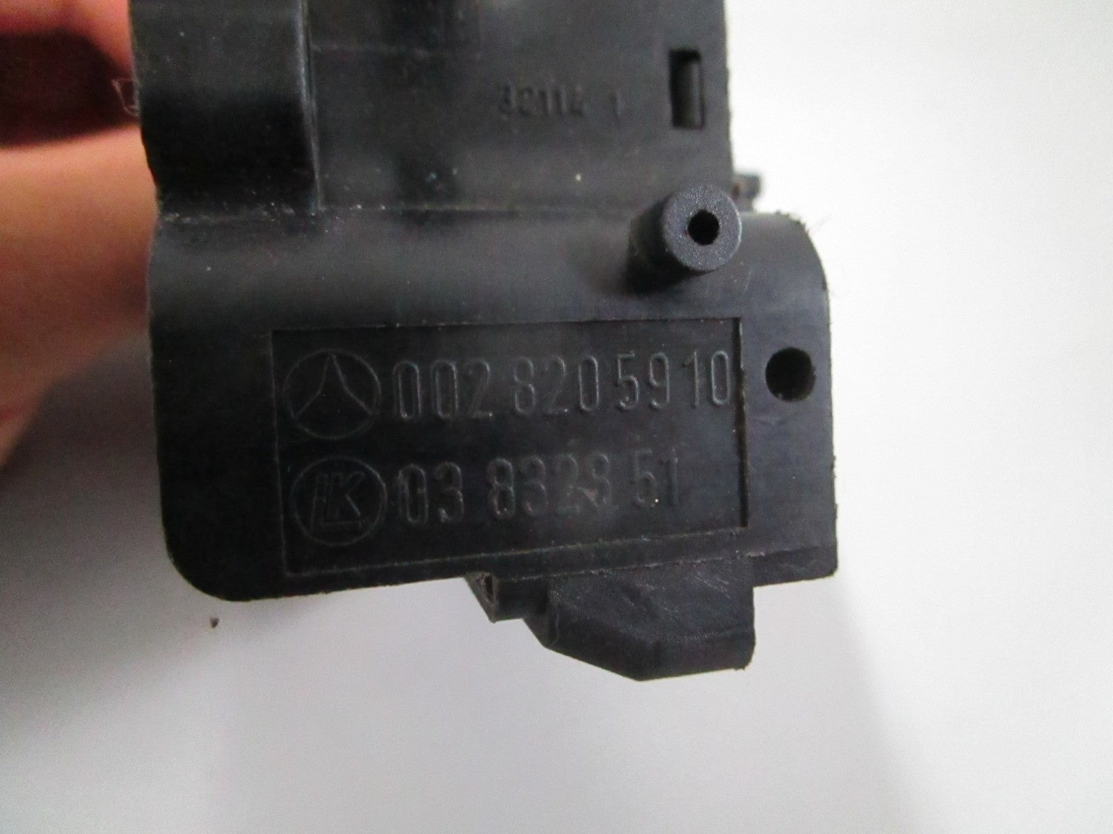 NEW OEM 0028205910 Mercedes-Benz Seat Adjustment Switch 0820