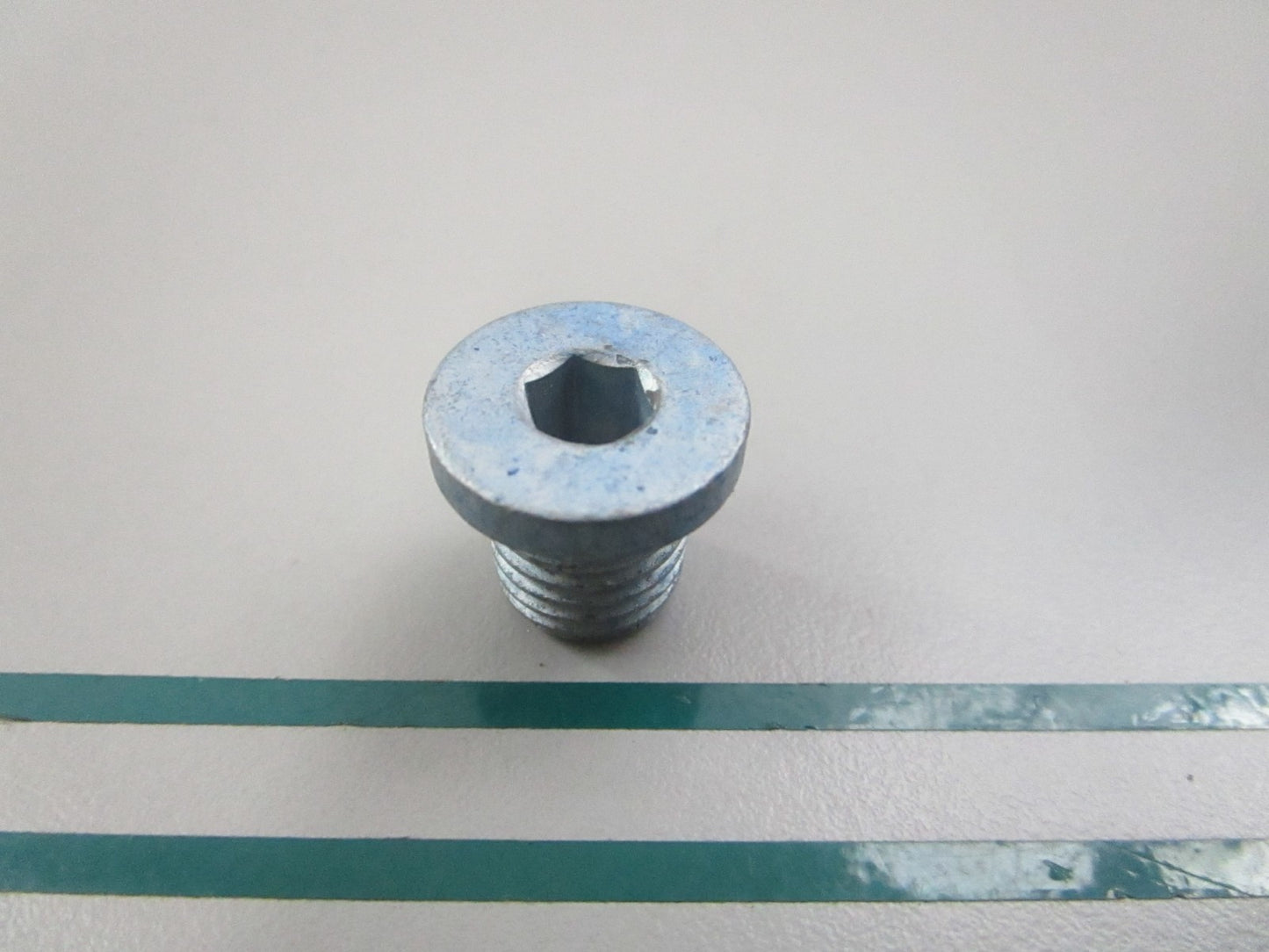 NEW OEM 000908012009 Mercedes-Benz Drain Plug 0810