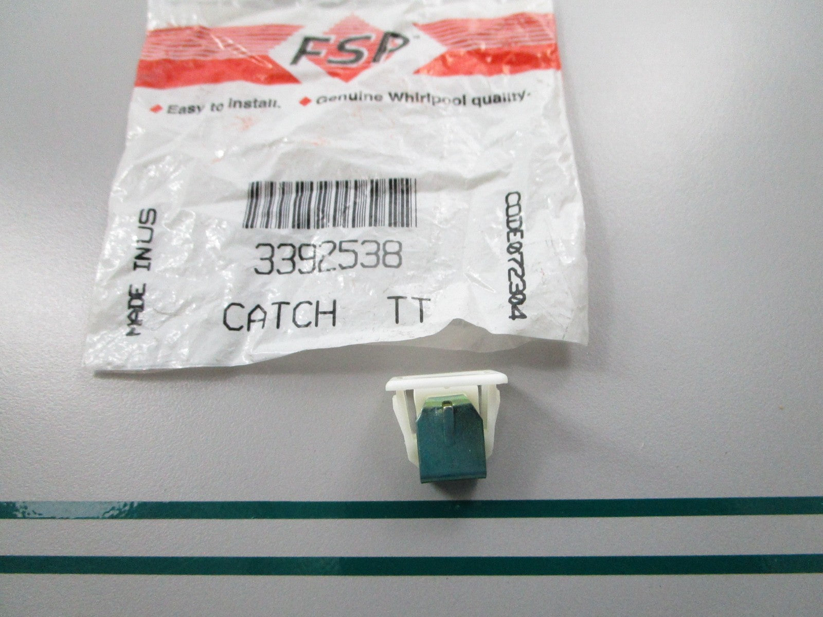 NEW OEM 3392538 Whirlpool Door Catch 0810