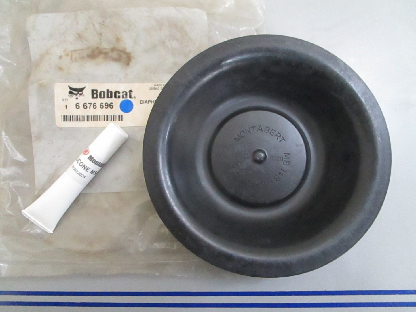 *NEW OEM* 0820 Bobcat Diaphragm 6676696
