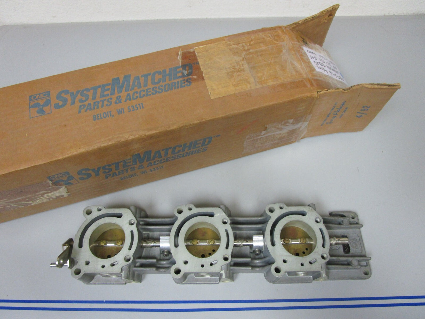 *NEW OEM* 0720 OMC Johnson Evinrude 91' - 94' 105 150 175 hp STBD Throttle Body